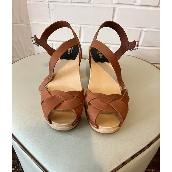 Swedish Hasbeens cognac heeled clogs